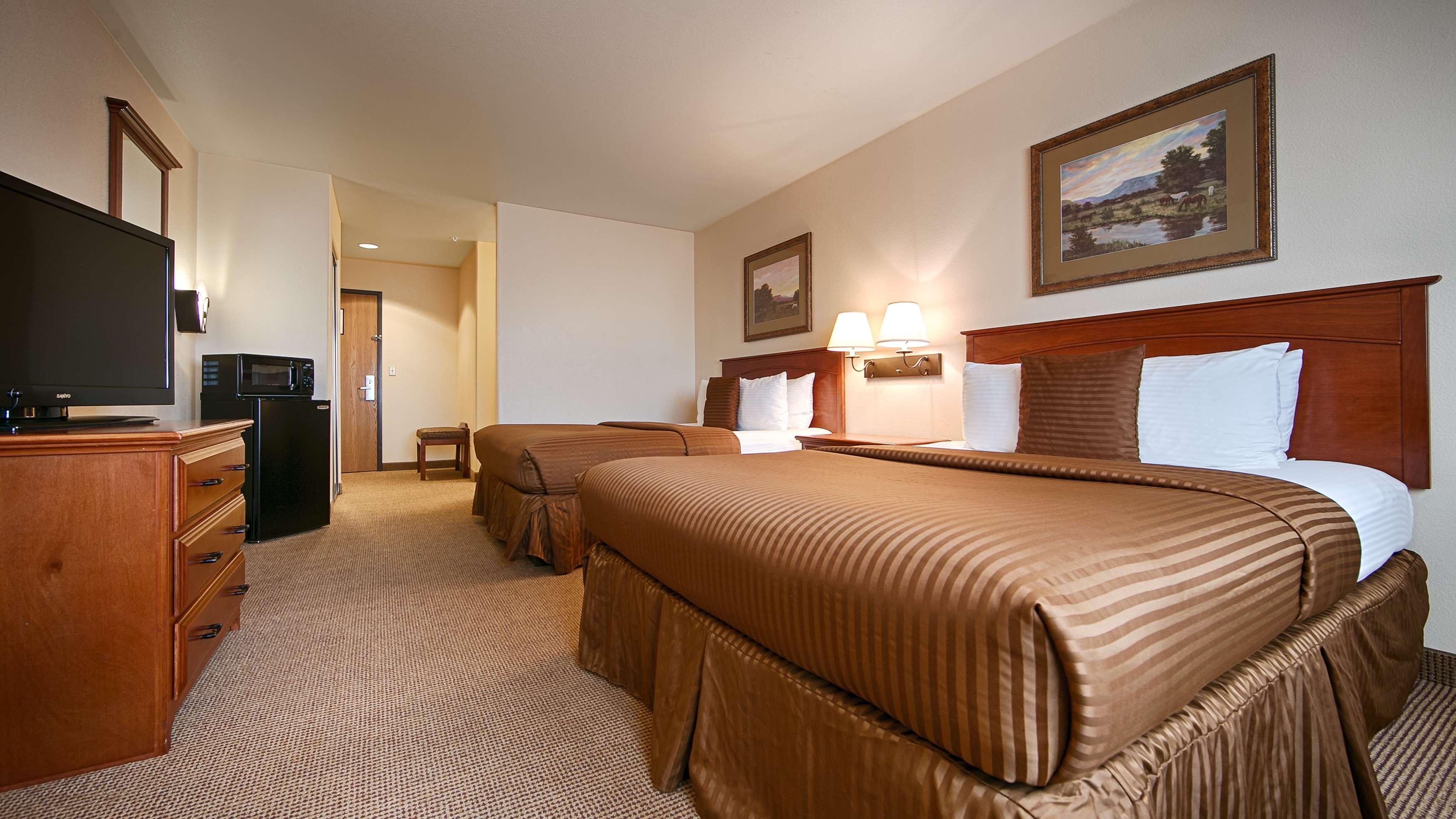 Best Western Territorial Inn And Suites Bloomfield Екстериор снимка