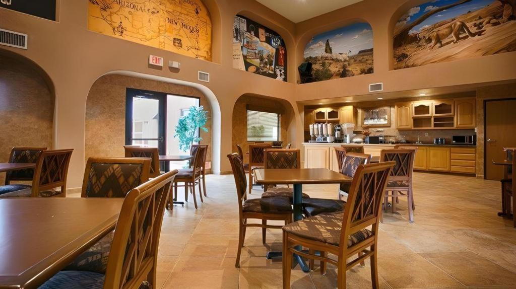 Best Western Territorial Inn And Suites Bloomfield Екстериор снимка