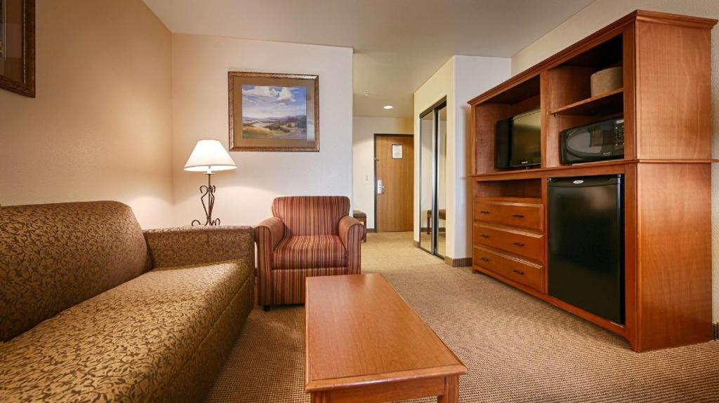 Best Western Territorial Inn And Suites Bloomfield Екстериор снимка