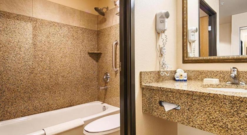 Best Western Territorial Inn And Suites Bloomfield Екстериор снимка