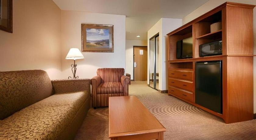 Best Western Territorial Inn And Suites Bloomfield Екстериор снимка