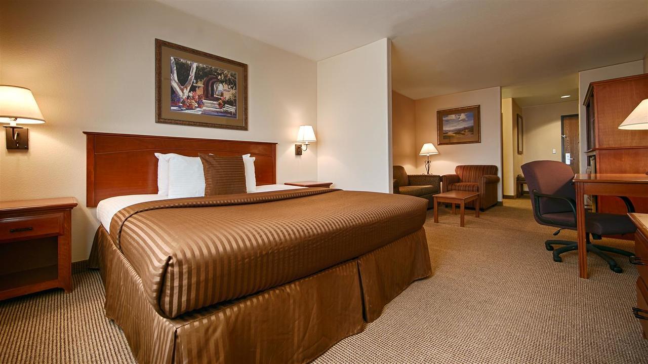 Best Western Territorial Inn And Suites Bloomfield Екстериор снимка
